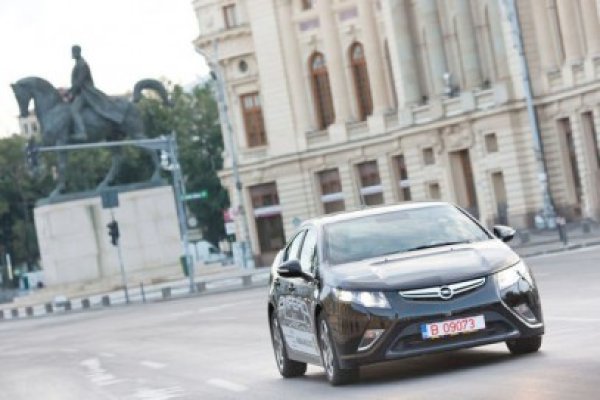 Opel Ampera e disponibil şi în România!